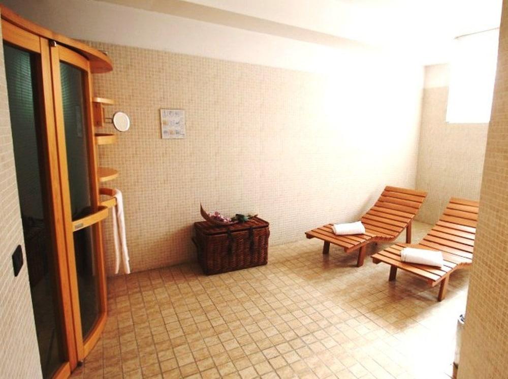 Mh Hotel Piacenza Fiera Exterior photo