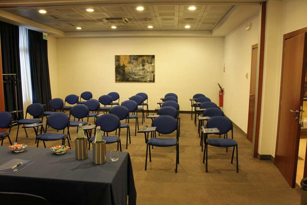 Mh Hotel Piacenza Fiera Facilities photo